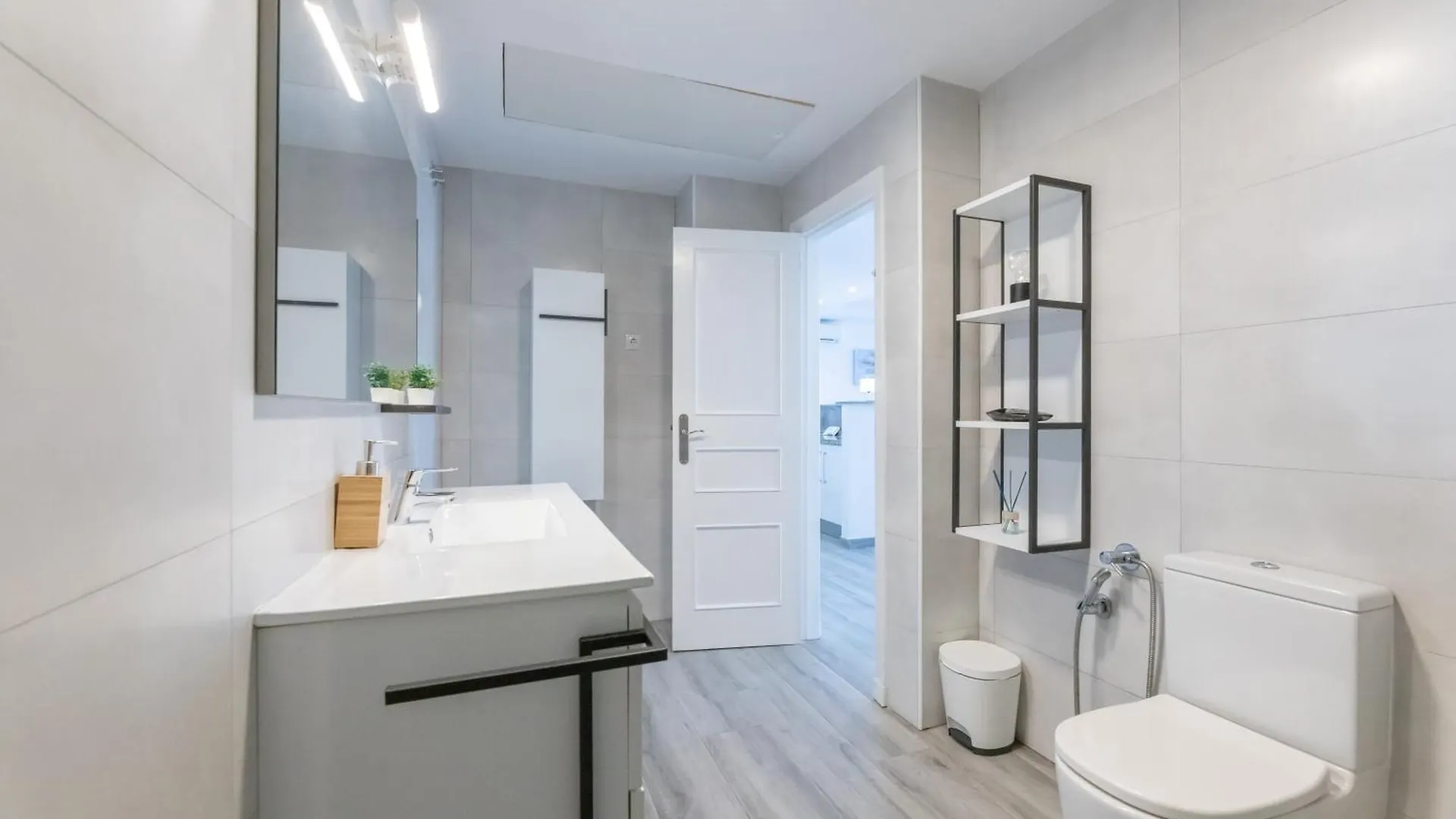 Vb Madeira 1Br By The Marina Apartment Benalmadena